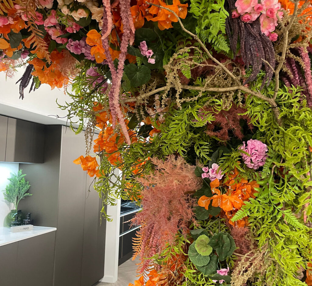 u40-b624e9_5e6e416cd59d411596bdee92699c2e0fmv2